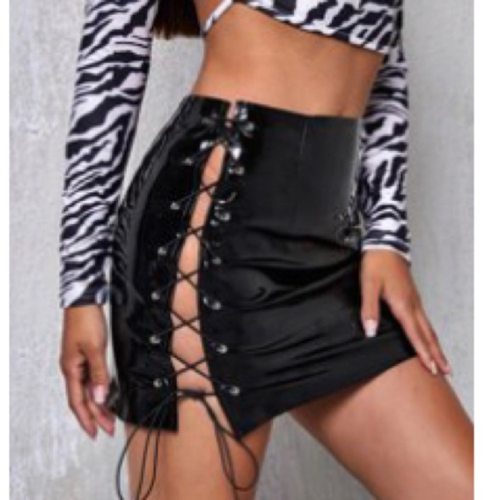 Lace up knot PU leather skirt